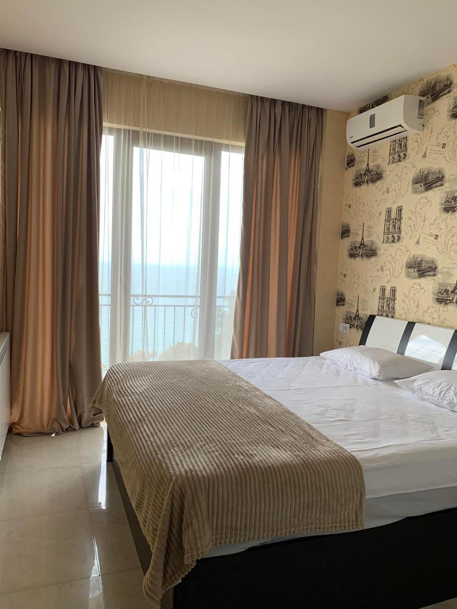 Hotel White House Czakwi Zewnętrze zdjęcie